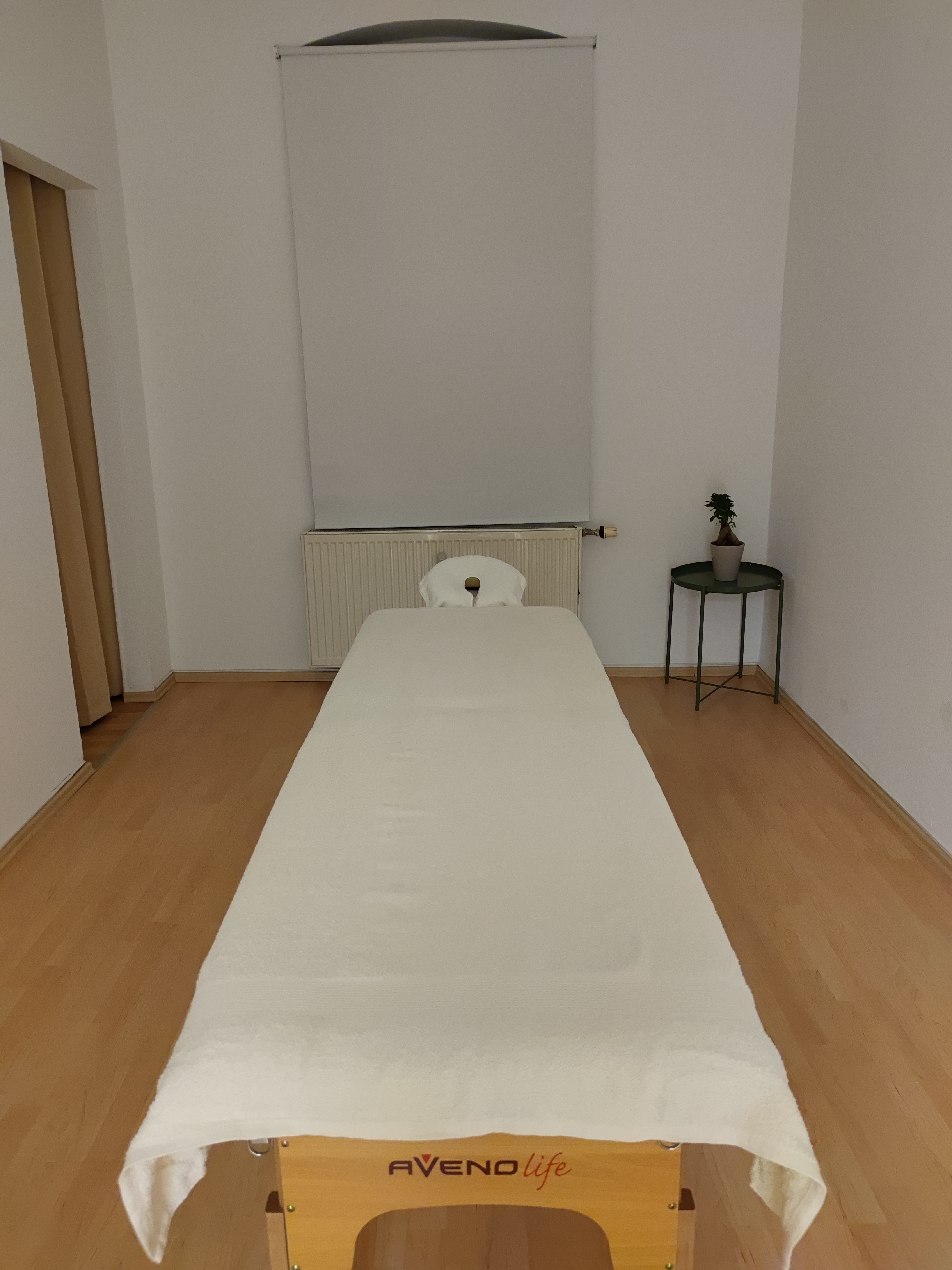Serene Thai massage treatment room ambiance
